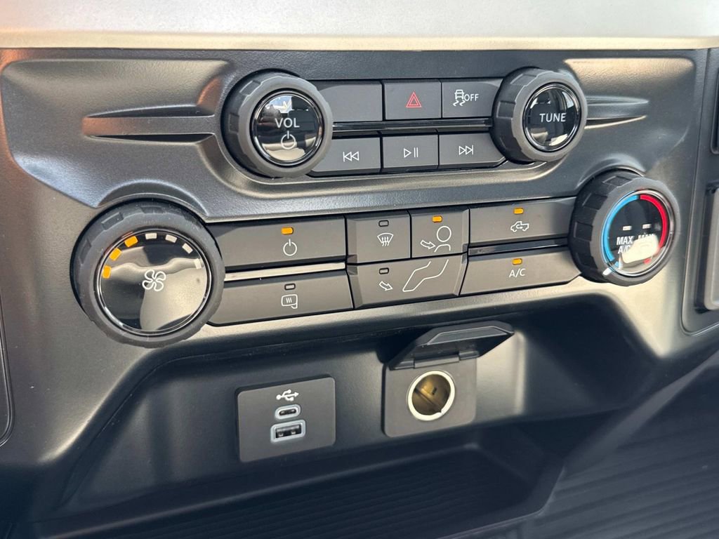 New 2025 Ford F350 XL w/ XL Chrome Package image 27