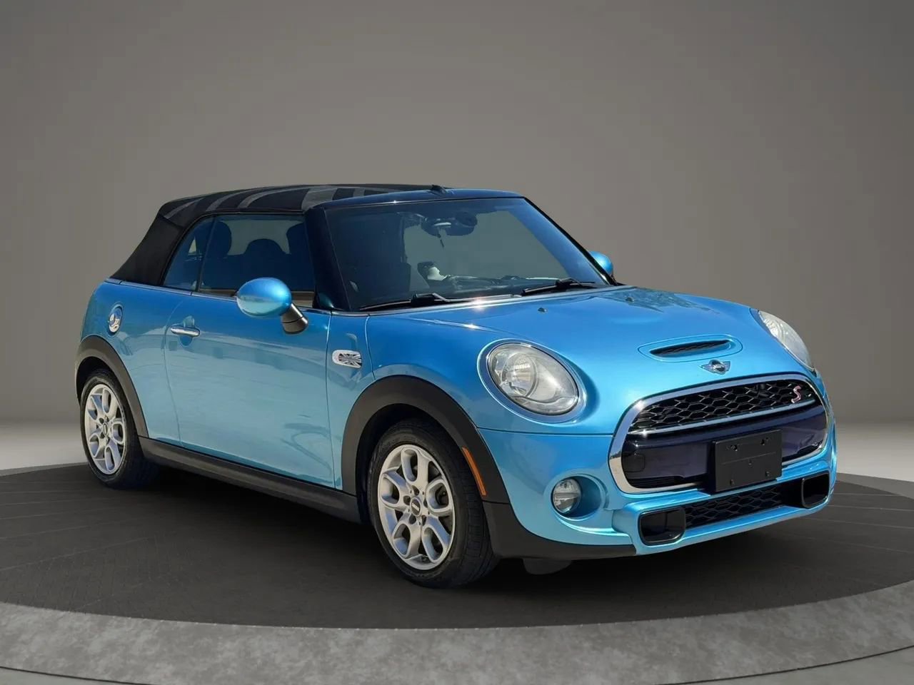 Used 2017 MINI Cooper S image 9