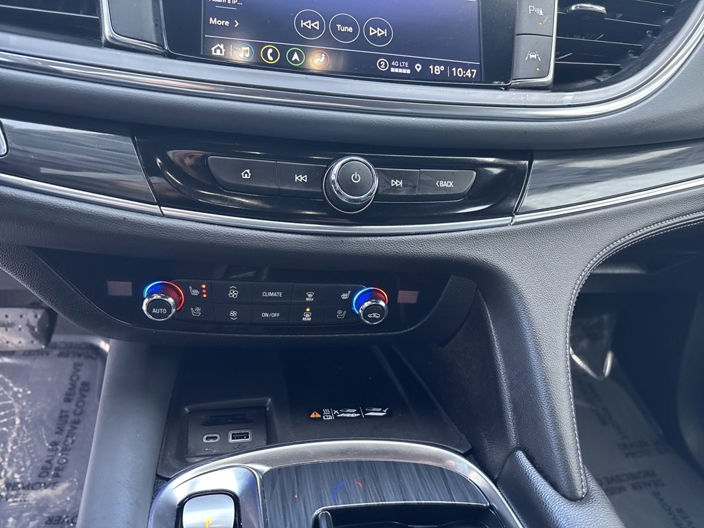 Used 2024 Buick Enclave Premium image 20