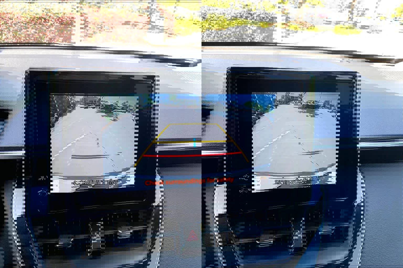 Used 2023 Toyota Corolla Cross XLE w/ Convenience Package image 29