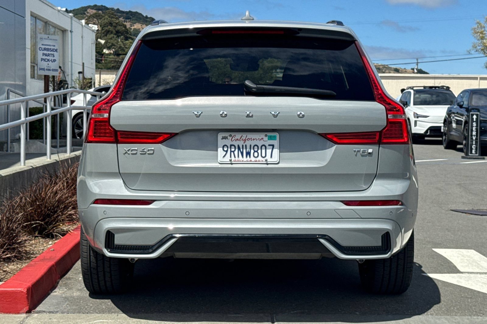 Used 2025 Volvo XC60 T8 Plus w/ Climate Package AWD/4WD image 8