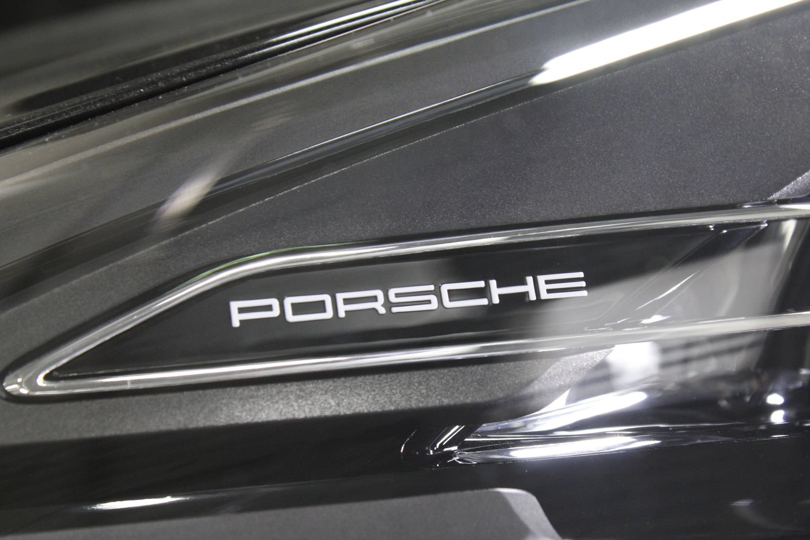 New 2026 Porsche Macan S AWD/4WD image 23