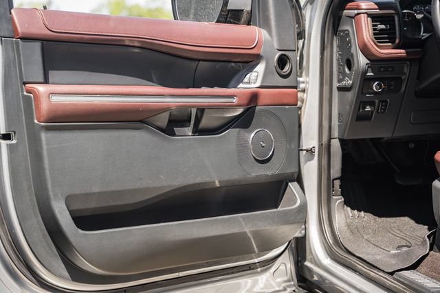 Used 2022 Ford Expedition Max Limited AWD/4WD image 50