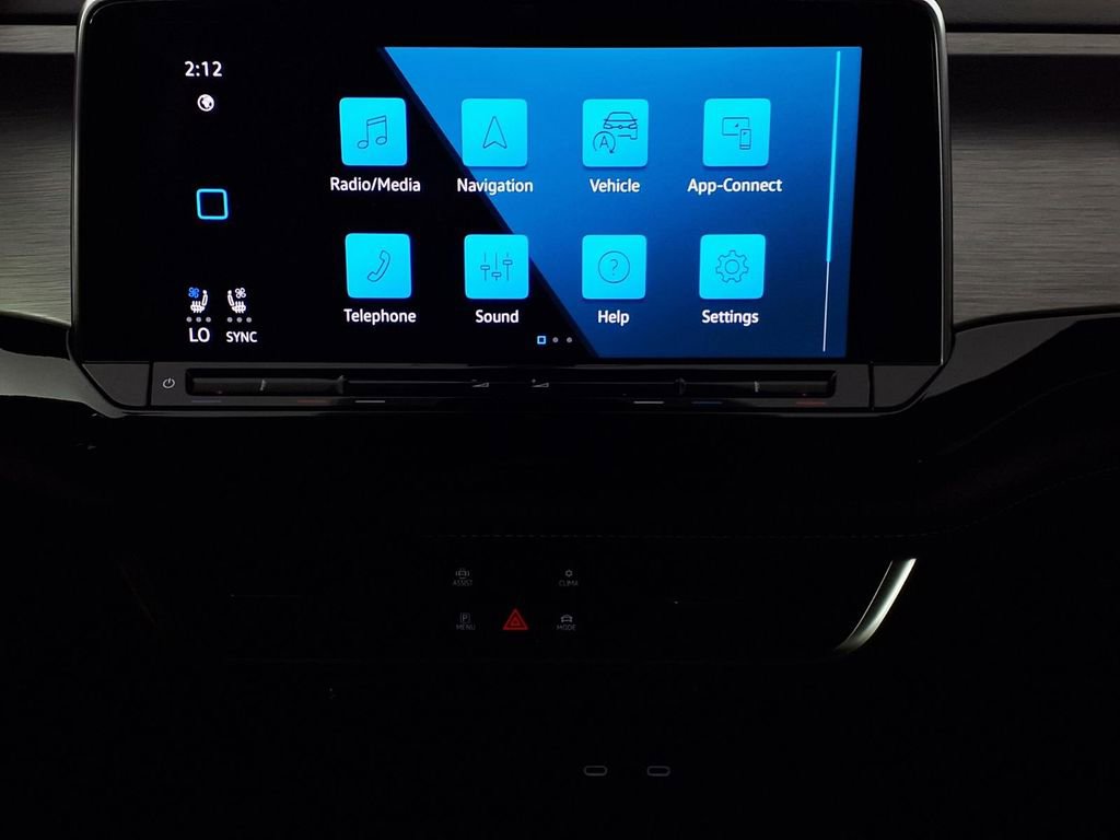 Used 2024 Volkswagen Atlas Cross Sport SE FWD image 21