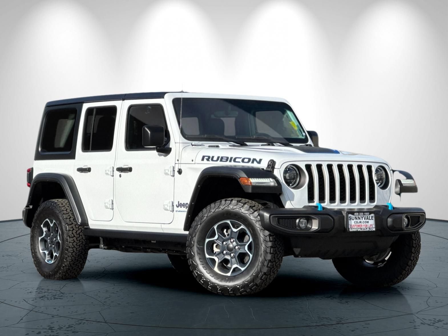 New 2023 Jeep Wrangler Unlimited Rubicon 4xe w/ Cold Weather Group AWD/4WD image 2