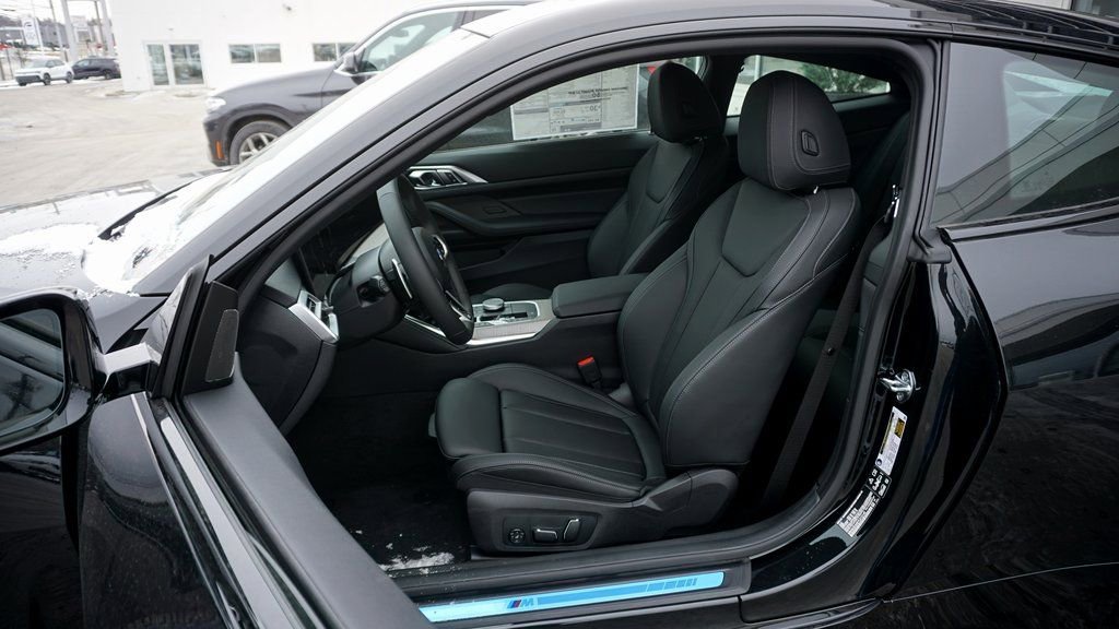 New 2026 BMW 430i xDrive Coupe w/ M Sport Package AWD/4WD image 8