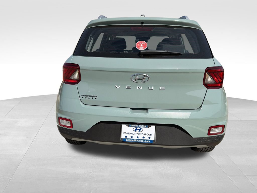 New 2026 Hyundai Venue SEL FWD image 5