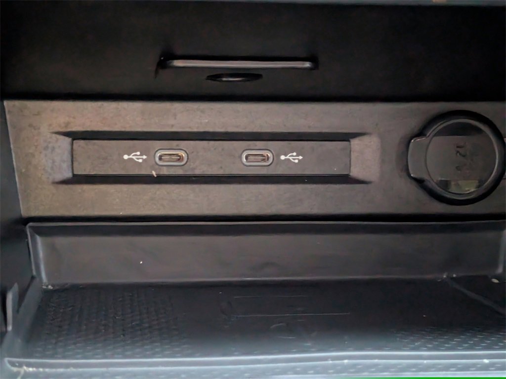 Used 2024 Volkswagen Tiguan SE R-Line image 23