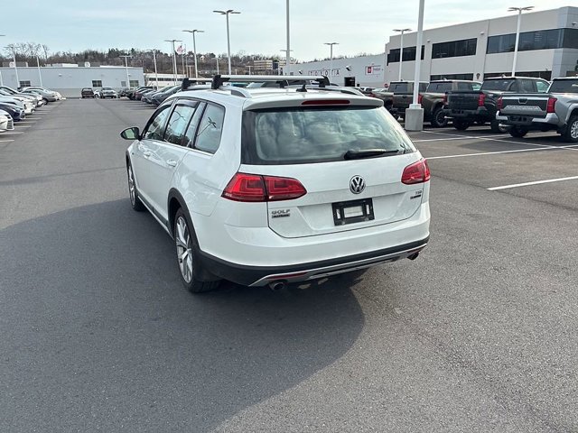 Used 2017 Volkswagen Golf Alltrack SEL image 10