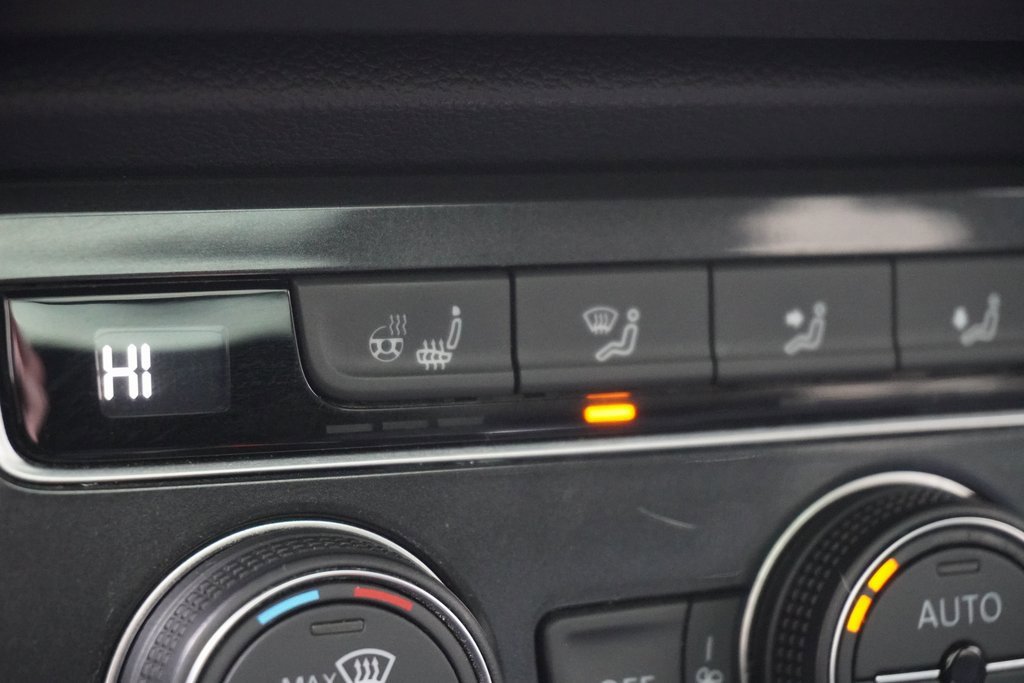 Used 2021 Volkswagen Tiguan SEL Premium R-Line image 30