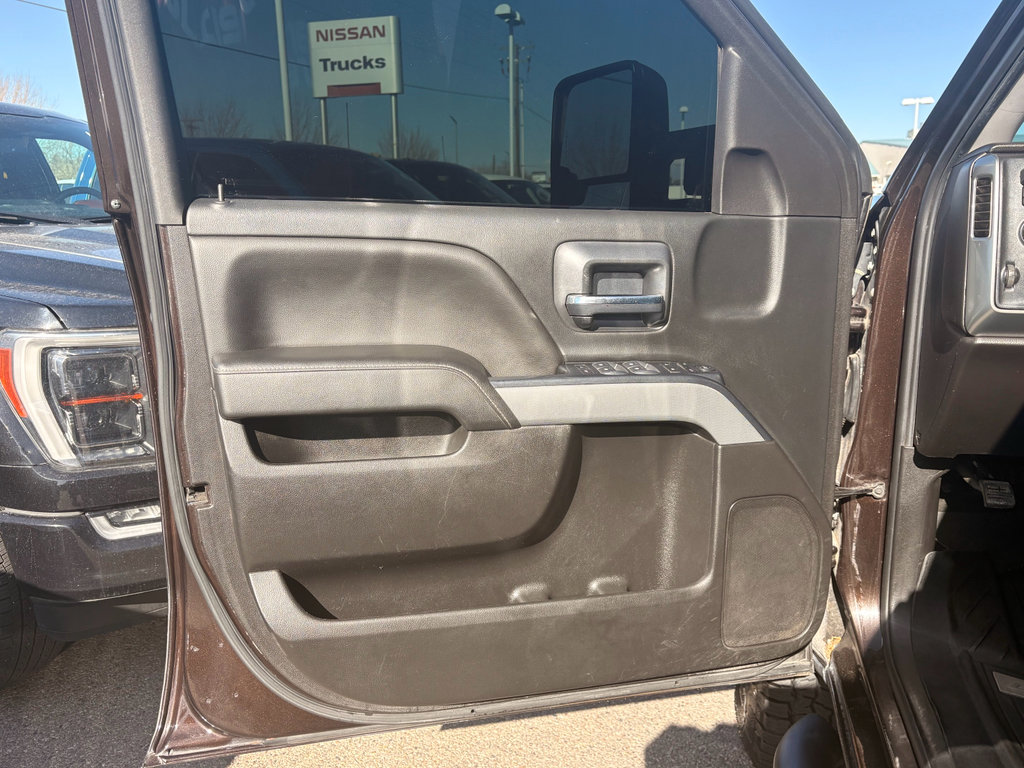 Used 2018 Chevrolet Silverado 2500 LT w/ LT Convenience Package AWD/4WD image 13