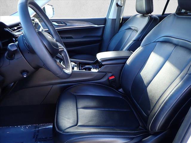 Used 2023 Jeep Grand Cherokee 4WD 4xe w/ Luxury Tech Group II image 13