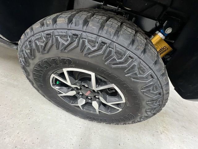 New 2025 GMC Canyon AT4 w/ AT4X Package image 34