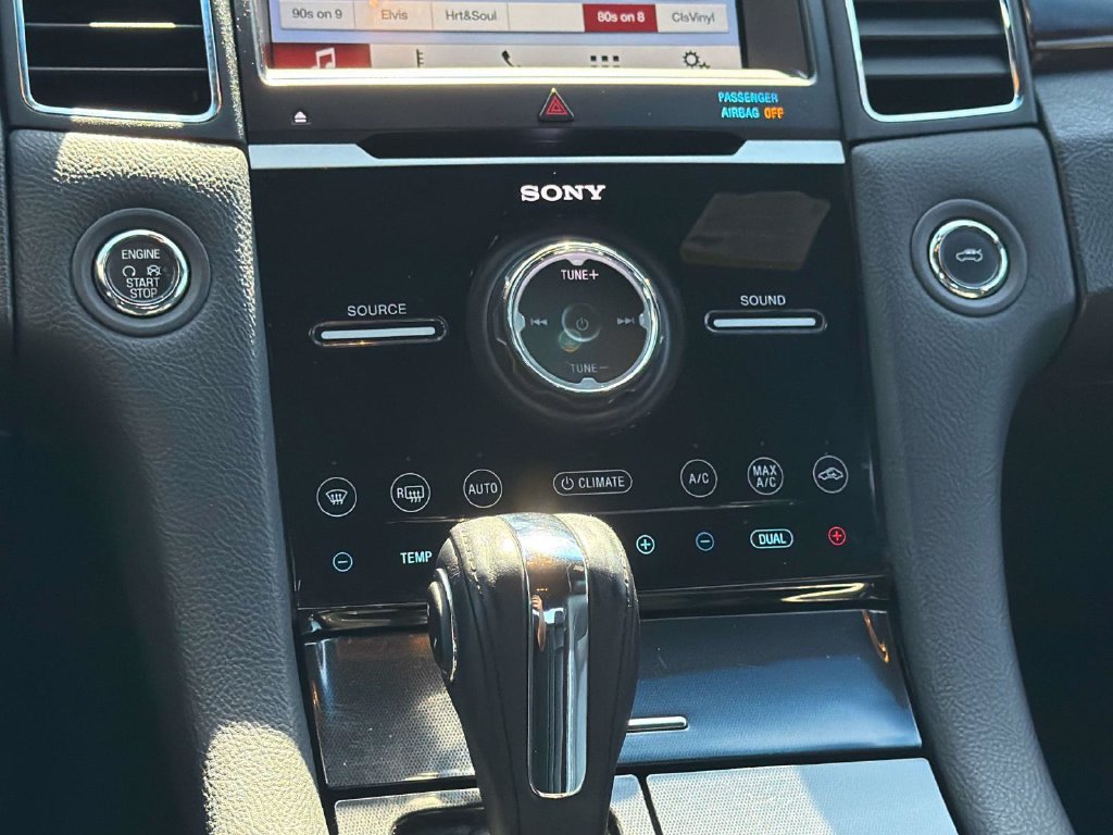 Used 2019 Ford Taurus Limited FWD image 15