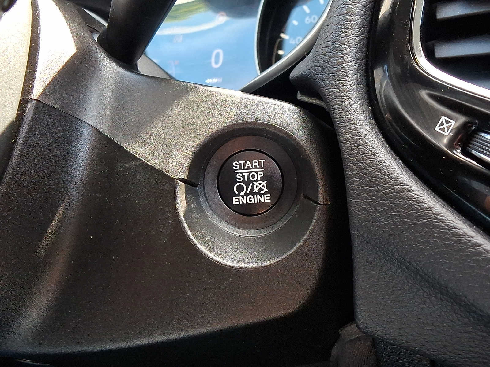 Used 2020 Jeep Compass Limited AWD/4WD image 24