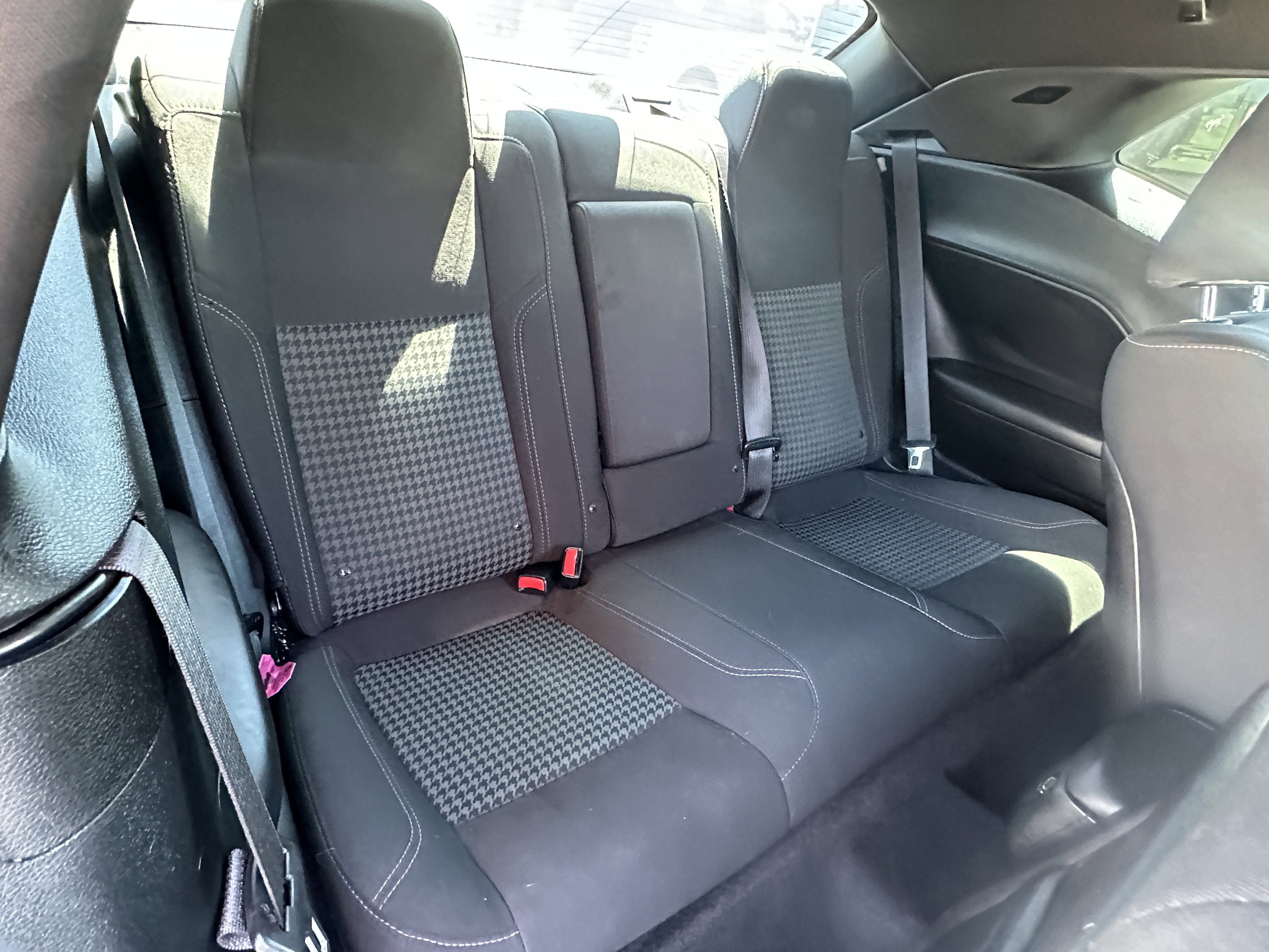 Used 2018 Dodge Challenger SXT image 19