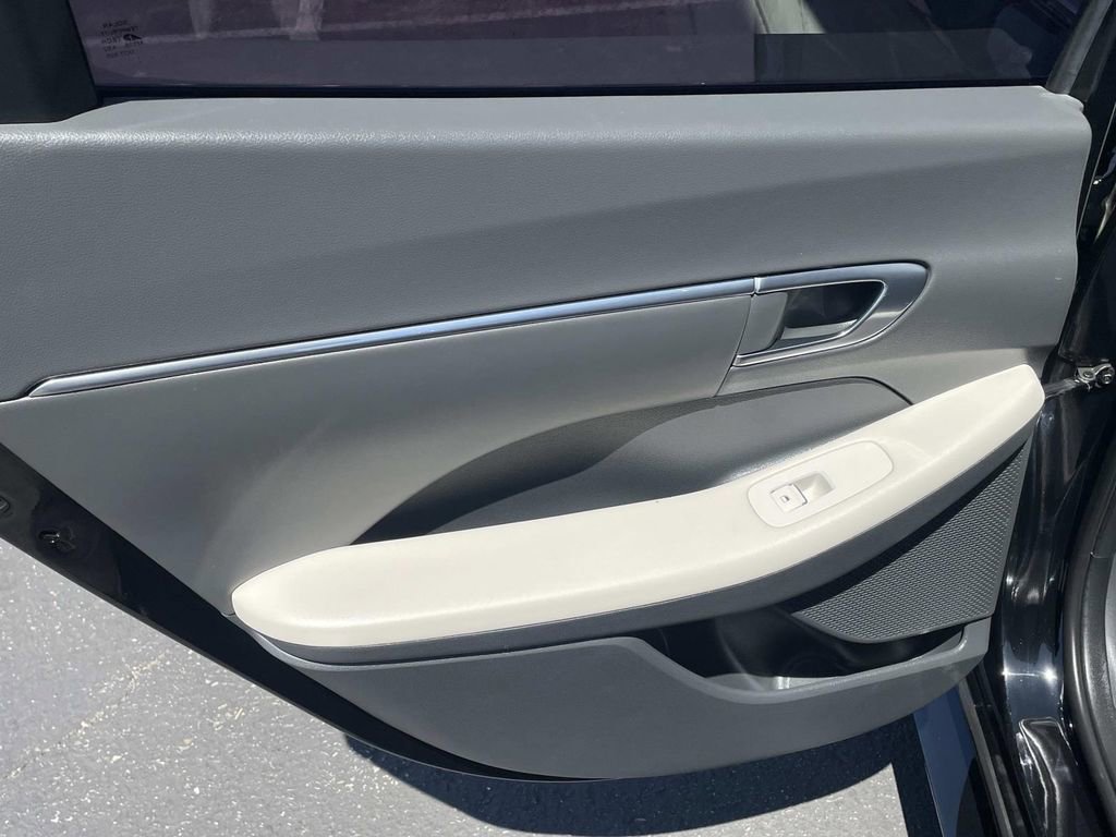 Certified 2023 Hyundai Sonata SEL w/ Convenience Package image 28