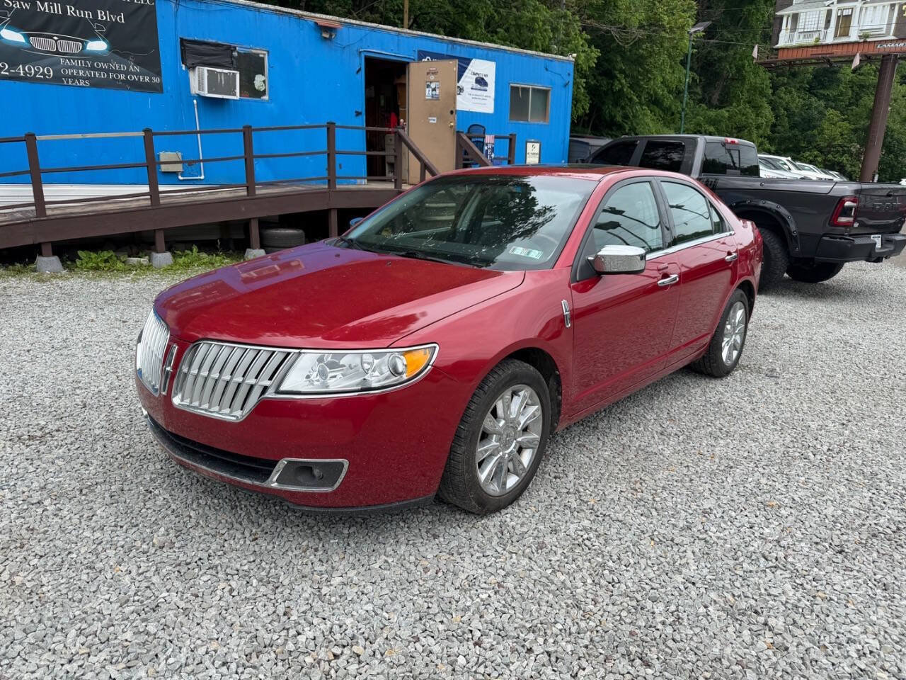 Used 2010 Lincoln MKZ FWD image 4