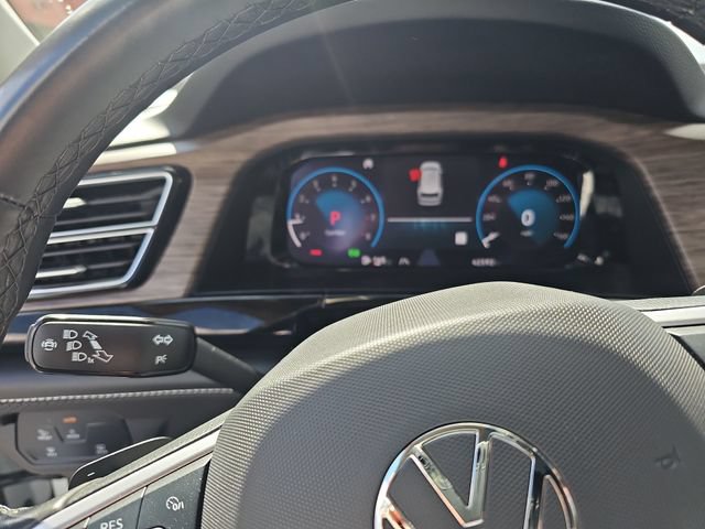 Used 2024 Volkswagen Atlas SEL Premium R-Line AWD/4WD image 13