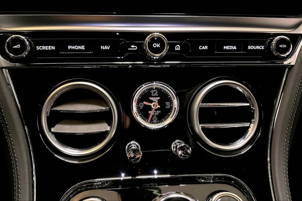 Used 2024 Bentley Continental GT AWD/4WD image 32