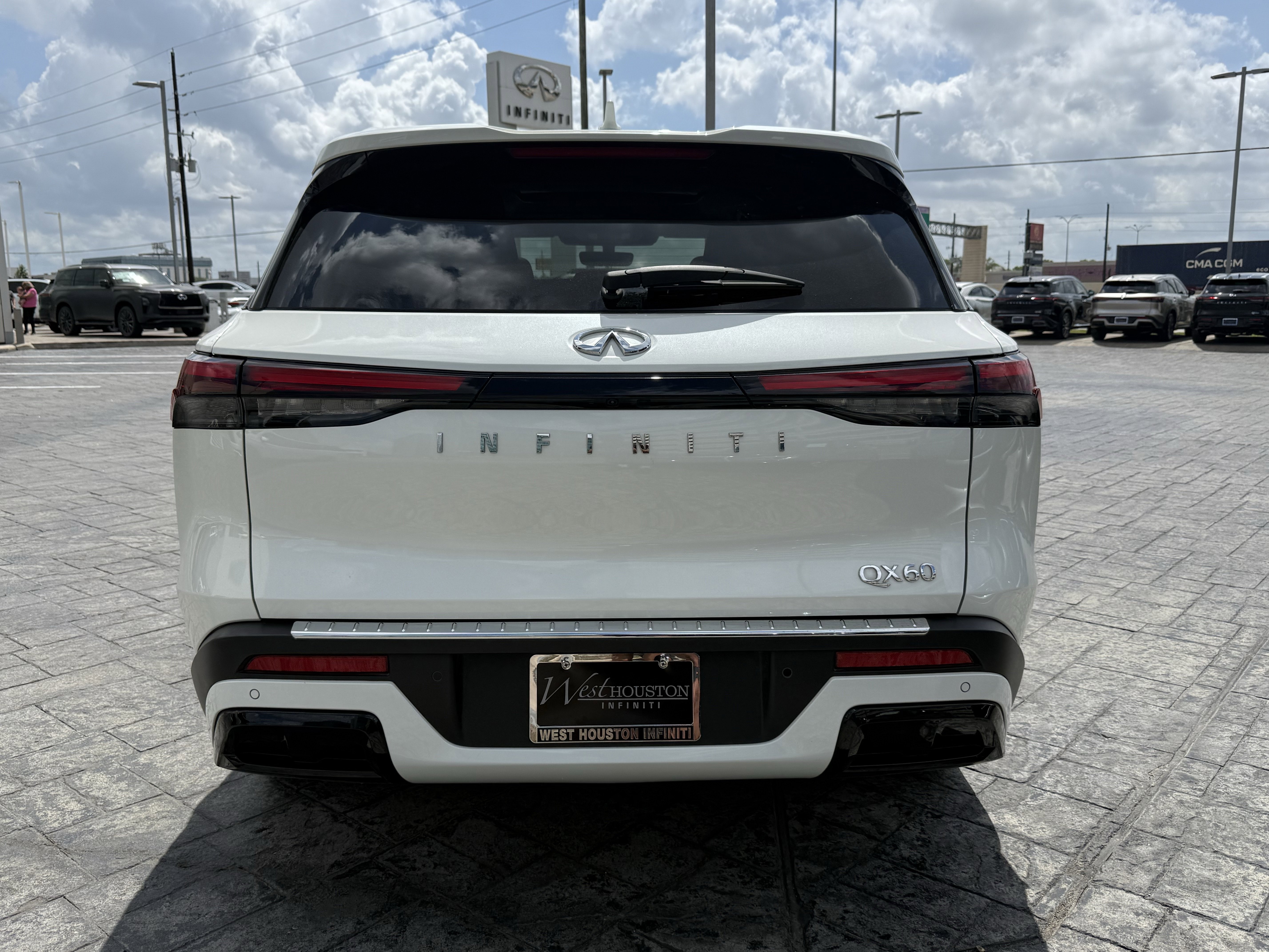 Certified 2023 INFINITI QX60 Luxe w/ Cargo Package image 6
