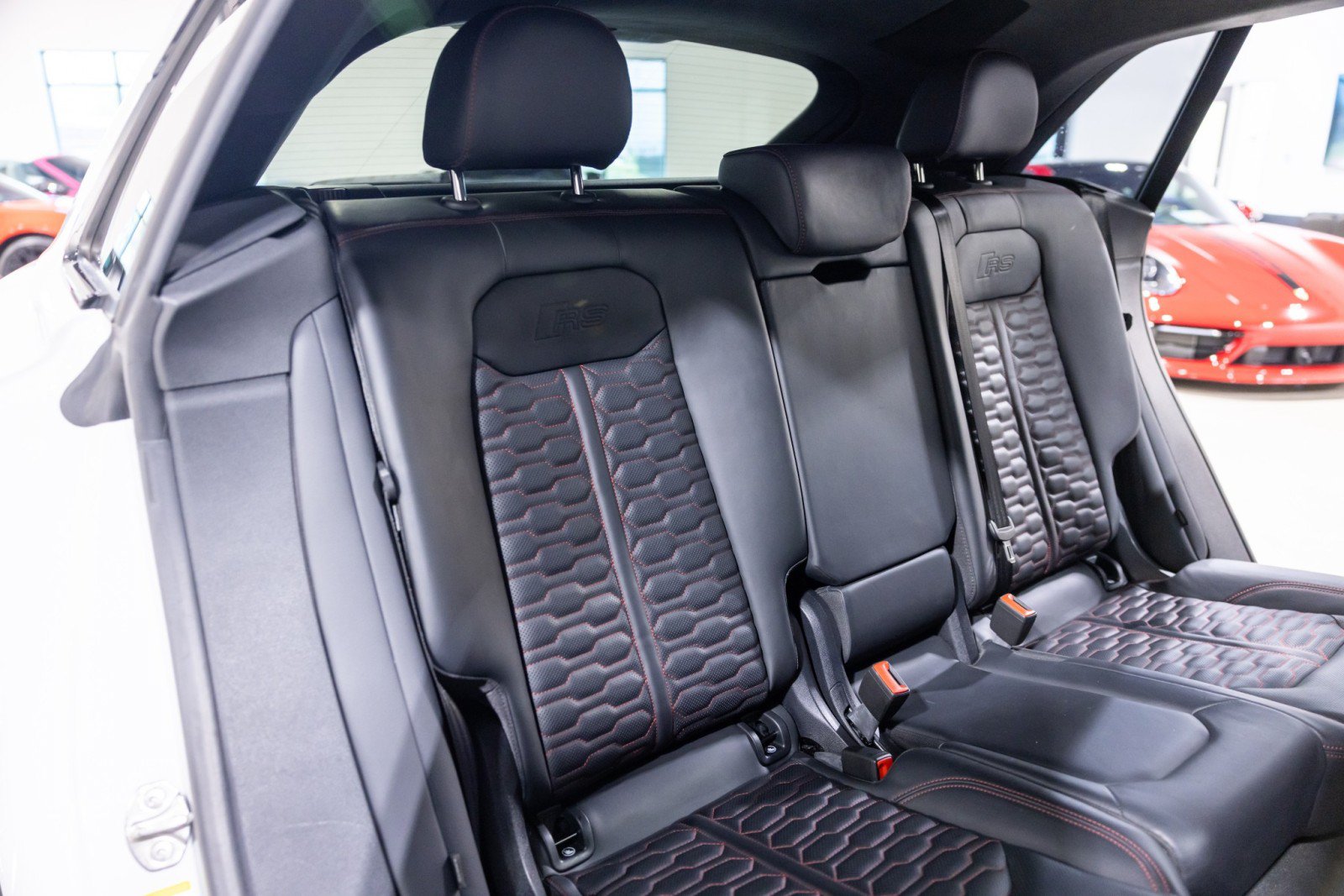 Used 2024 Audi RS Q8 AWD/4WD image 33