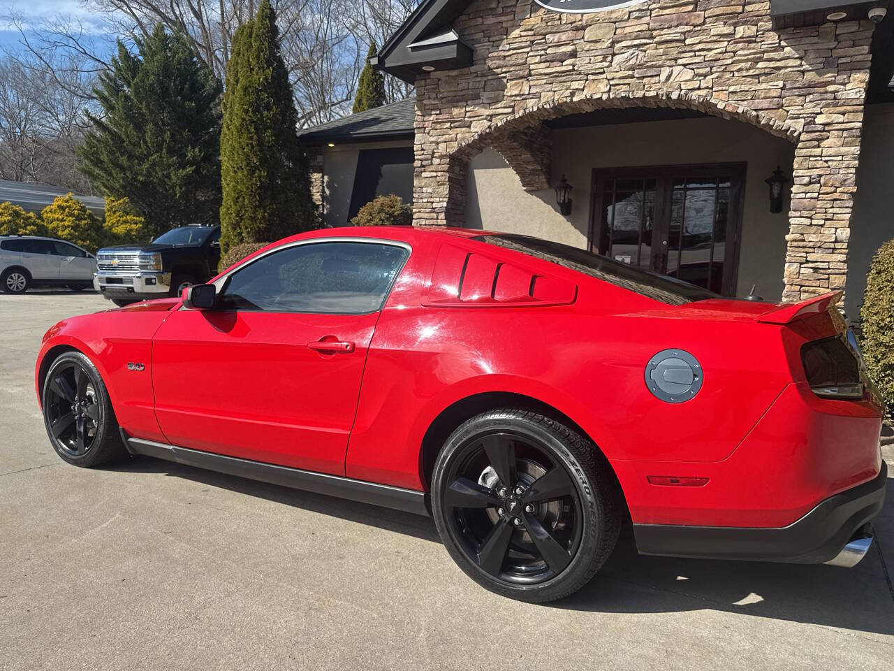 Used 2011 Ford Mustang GT Premium w/ Electronics Pkg RWD image 4