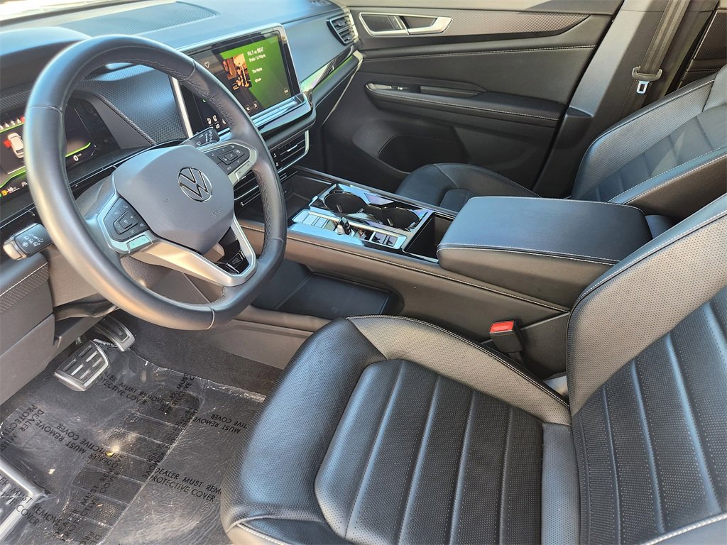 Used 2024 Volkswagen Atlas Cross Sport SEL R-Line image 6