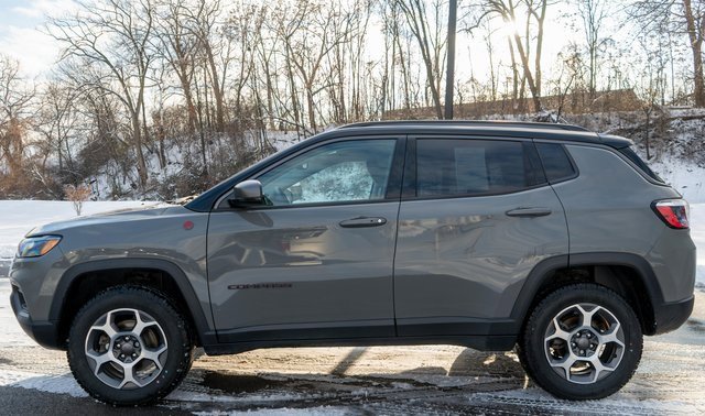 Used 2022 Jeep Compass Trailhawk image 9