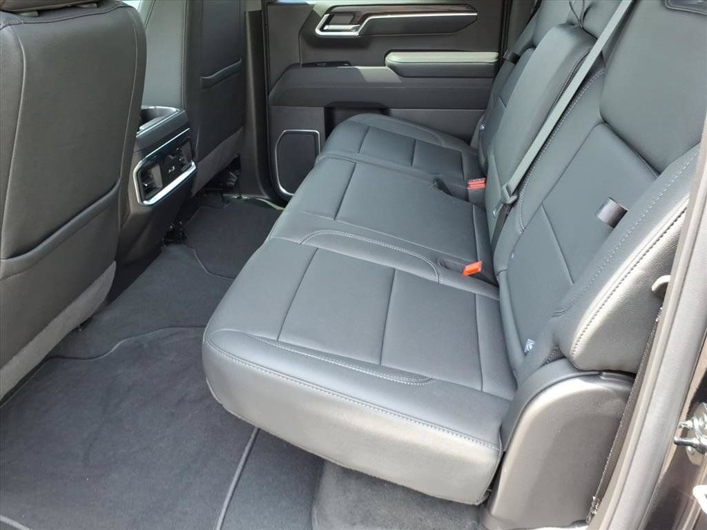 Used 2026 GMC Sierra 1500 SLT w/ SLT Convenience Package AWD/4WD image 13