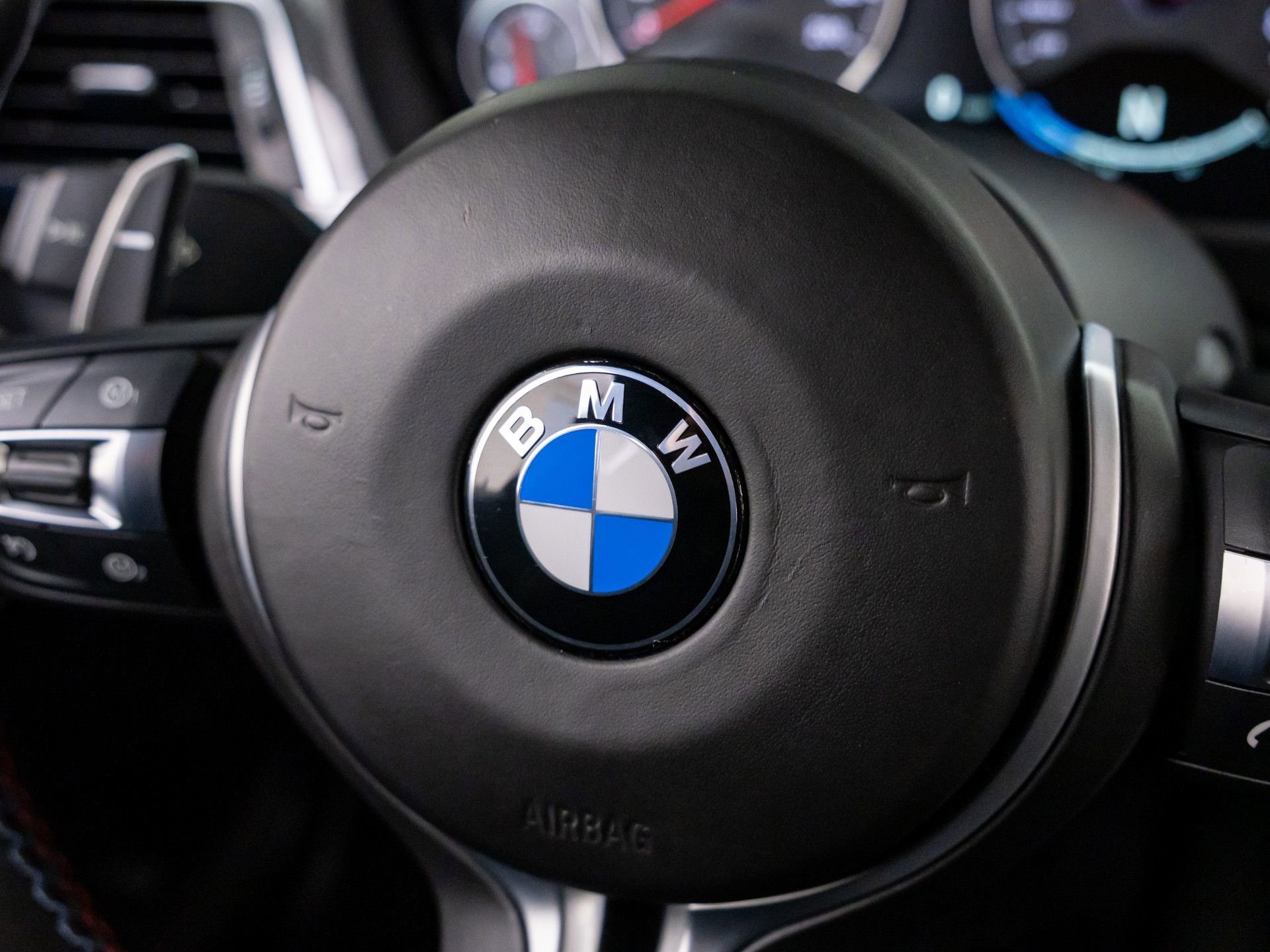 Used 2018 BMW M3 RWD image 25
