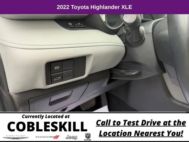 Used 2022 Toyota Highlander XLE AWD/4WD image 19