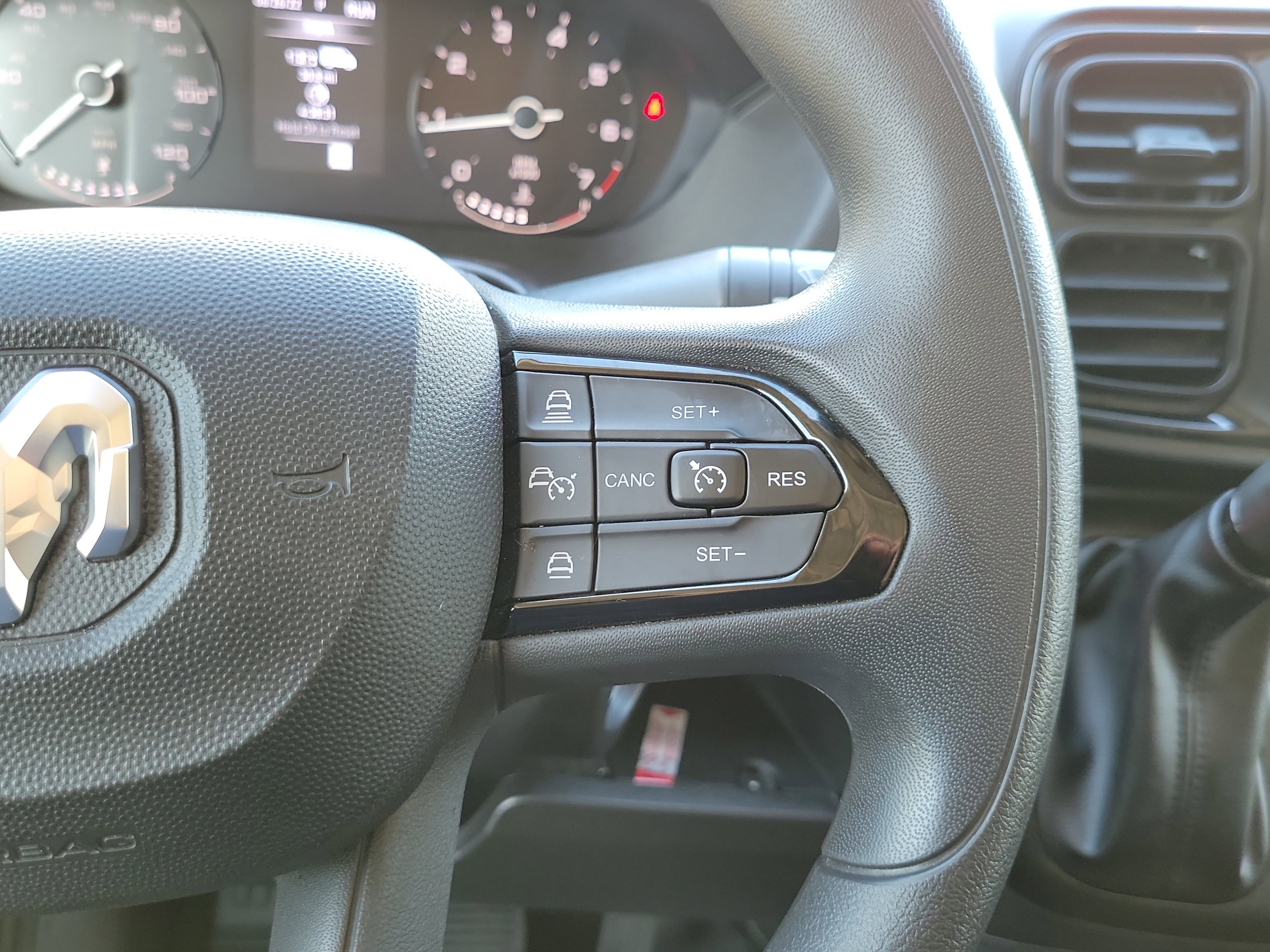 Used 2026 RAM ProMaster 2500 w/ Convenience Group FWD image 19