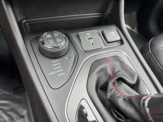 Certified 2022 Jeep Cherokee Trailhawk w/ Sun, Sound & Nav Group image 30