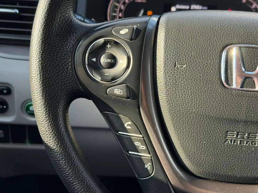 Used 2018 Honda Pilot EX image 12