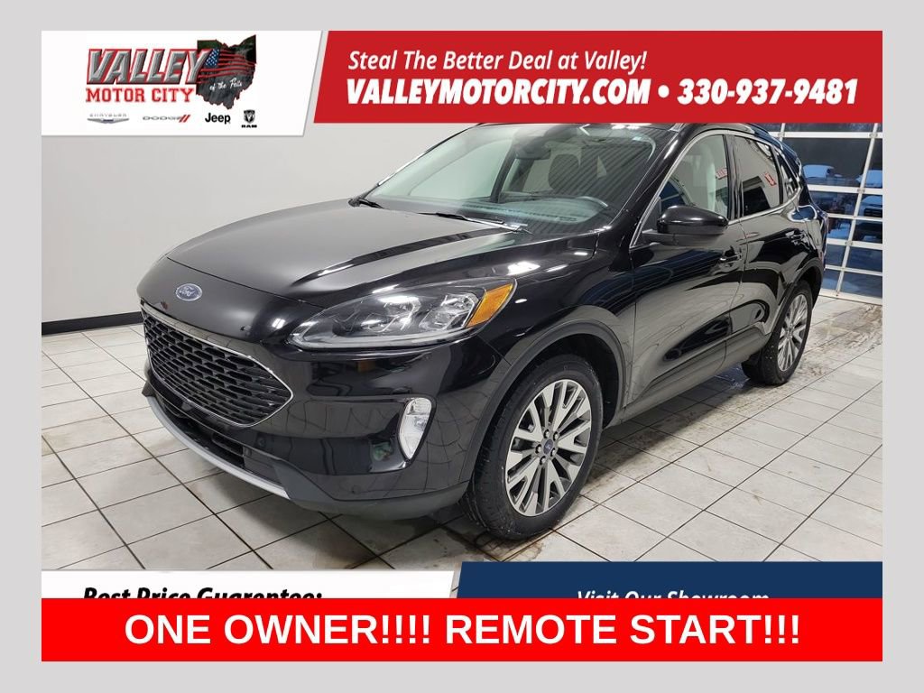 Used 2022 Ford Escape Titanium image 1