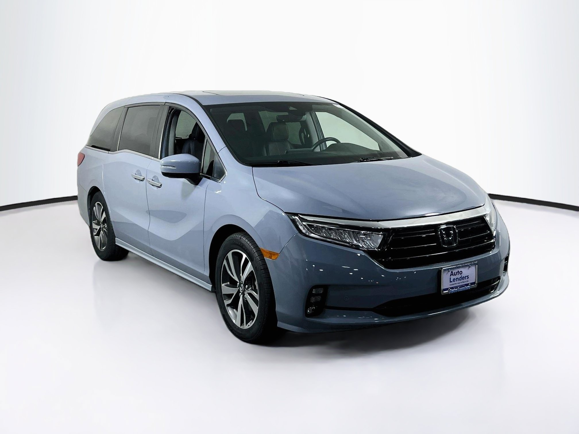 Used 2023 Honda Odyssey Touring image 3
