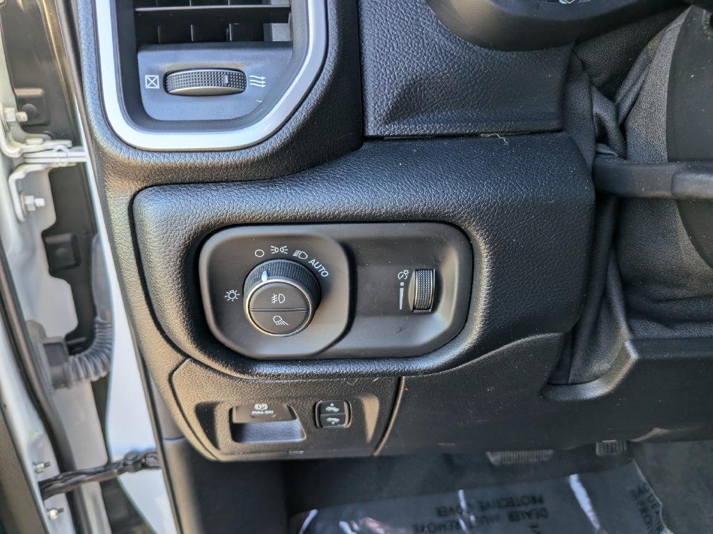 Used 2021 RAM 1500 Big Horn RWD image 25
