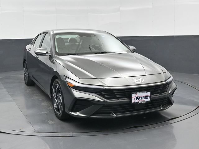 Used 2024 Hyundai Elantra Limited FWD image 10