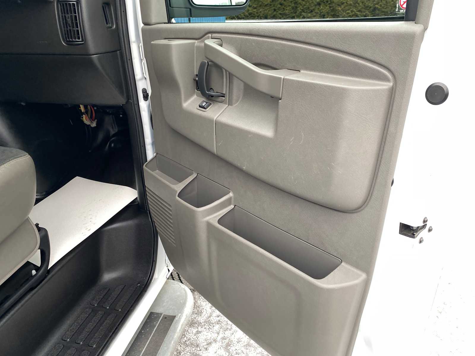 Used 2024 Chevrolet Express 2500 w/ Driver Convenience Package image 29