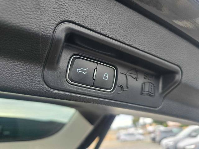 Used 2025 Ford Explorer Active RWD image 18