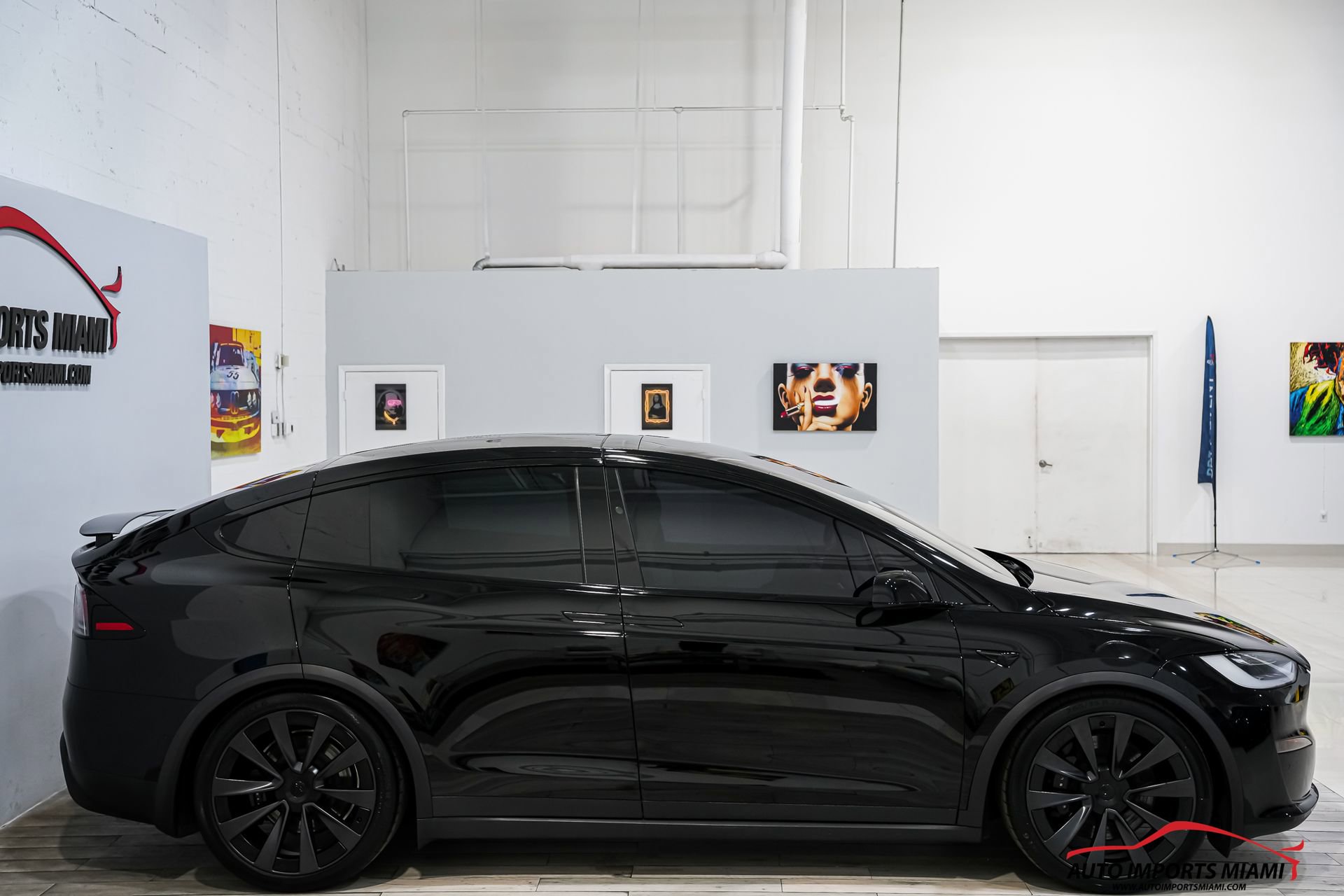Used 2022 Tesla Model X Plaid image 25