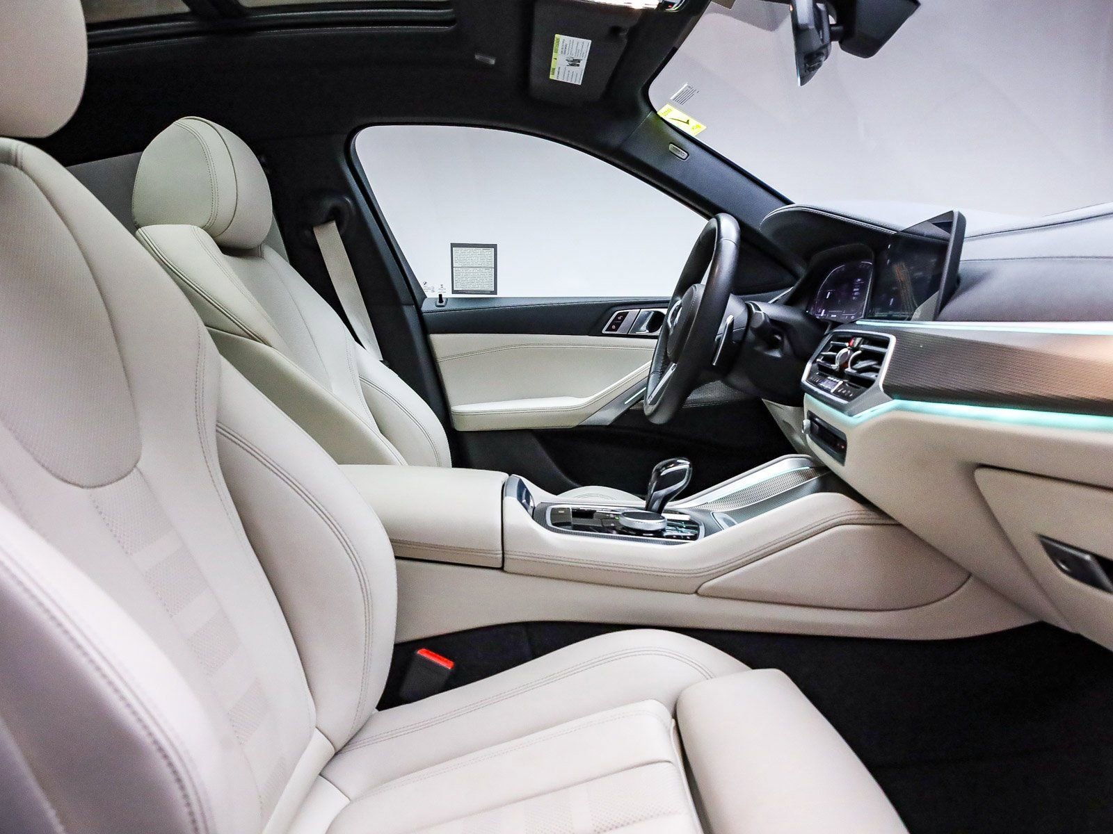 Used 2022 BMW X6 xDrive40i w/ M Sport Package image 18