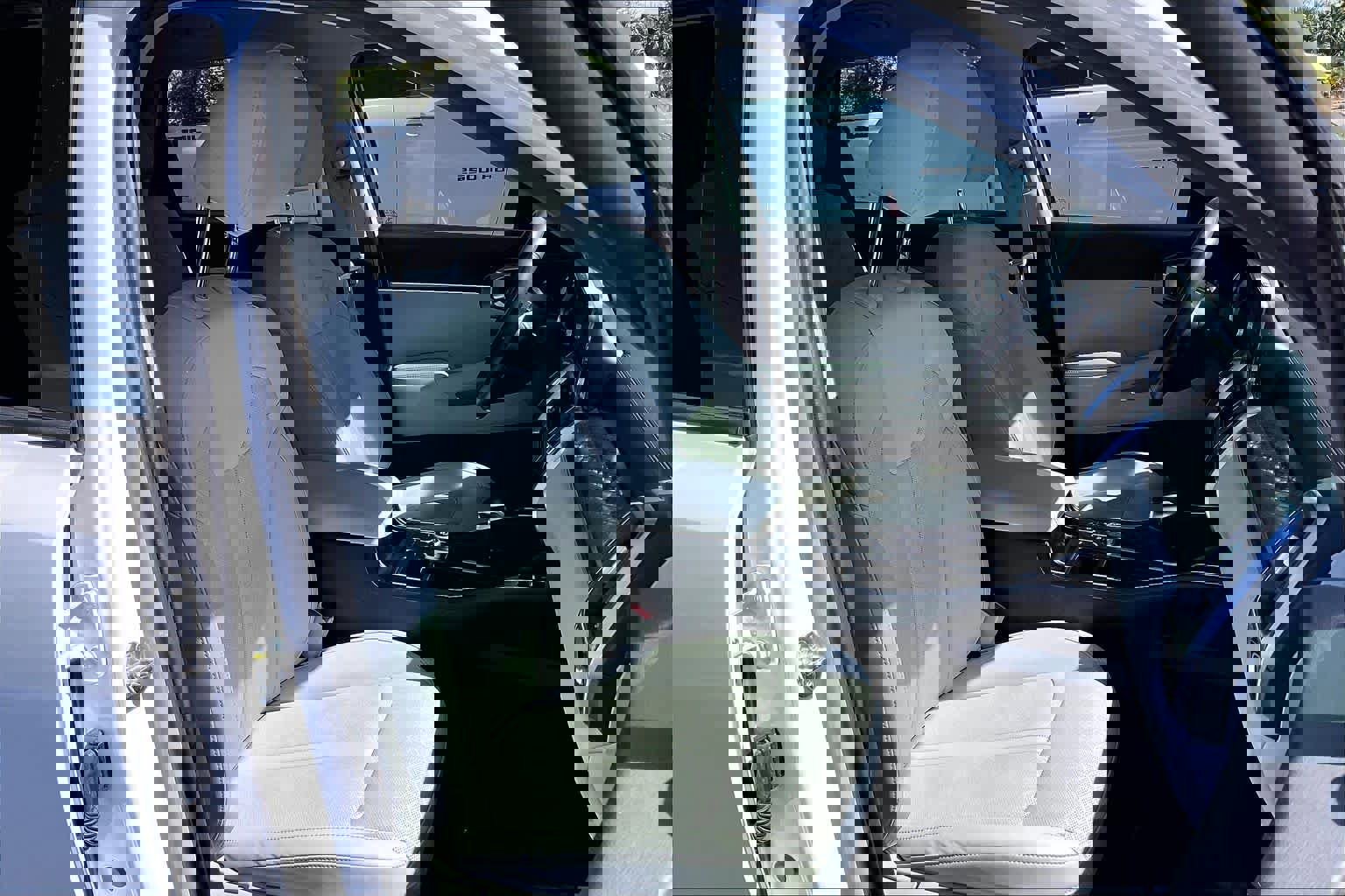 Used 2023 Kia Sorento S image 8