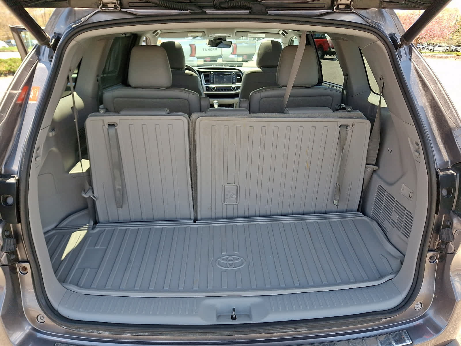 Certified 2019 Toyota Highlander XLE AWD/4WD image 32