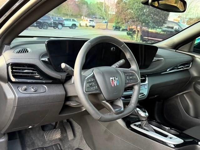 Used 2025 Buick Envista Avenir image 16