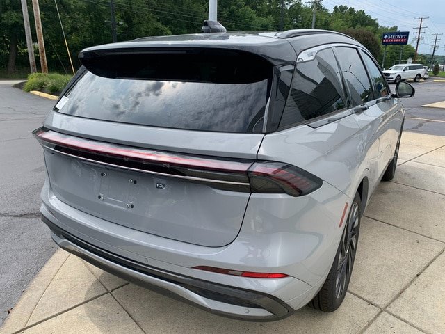 New 2026 Lincoln Nautilus Black Label w/ Jet Appearance Package AWD/4WD image 6