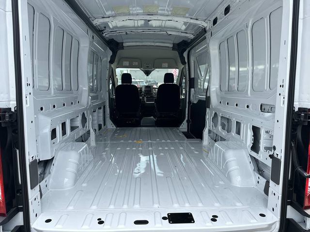 New 2026 Ford Transit 250 148 Medium Roof RWD image 26
