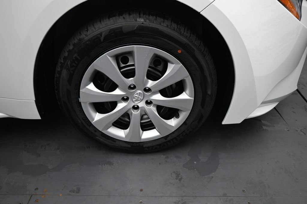 New 2026 Toyota Corolla LE FWD image 19