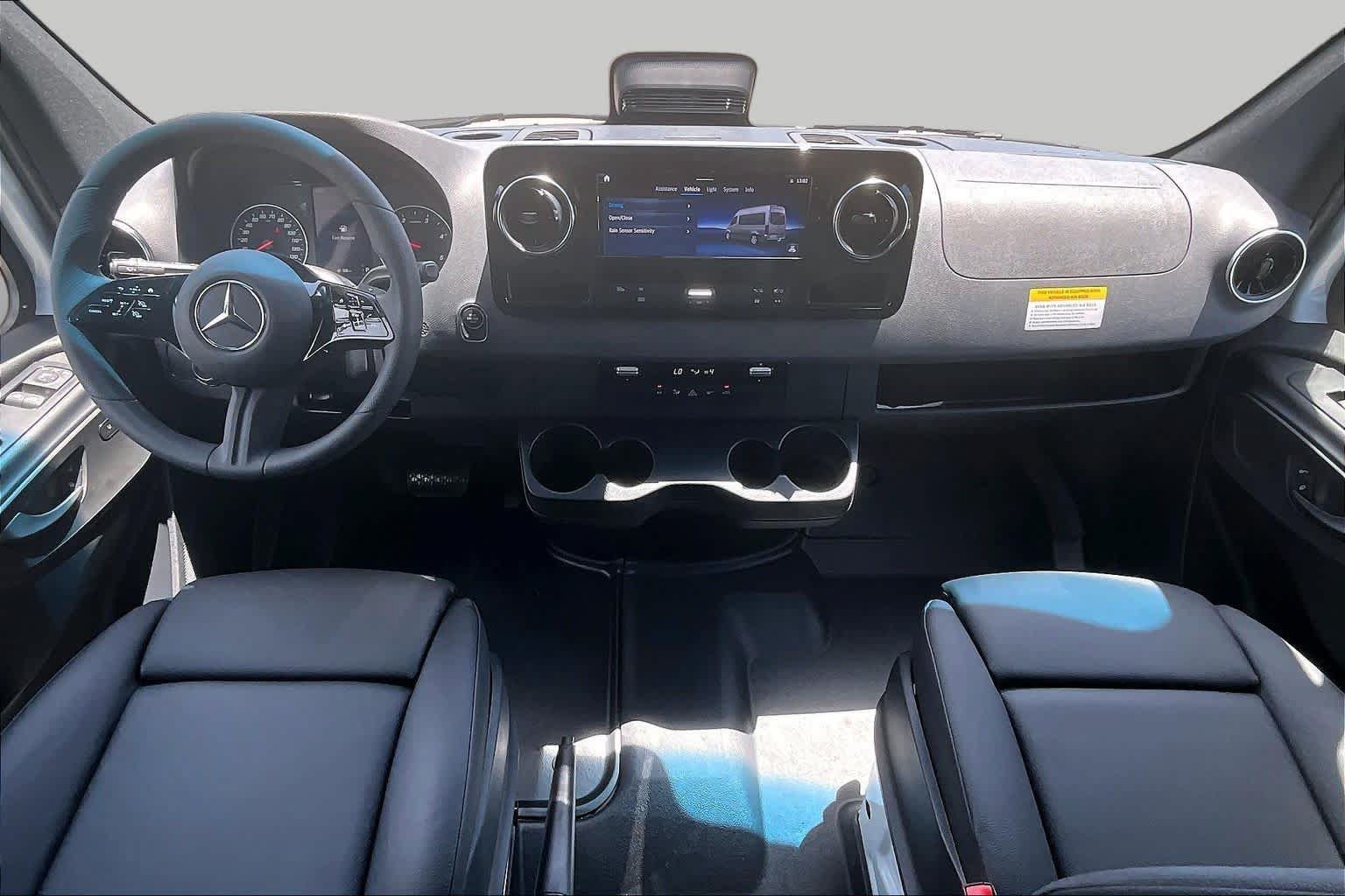 Used 2026 Mercedes-Benz Sprinter 2500 image 5